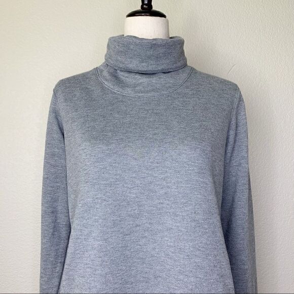 Nike Women’s Size Medium Dri-Fit Cowl Neck Long Sleeves - Picture 3 of 14